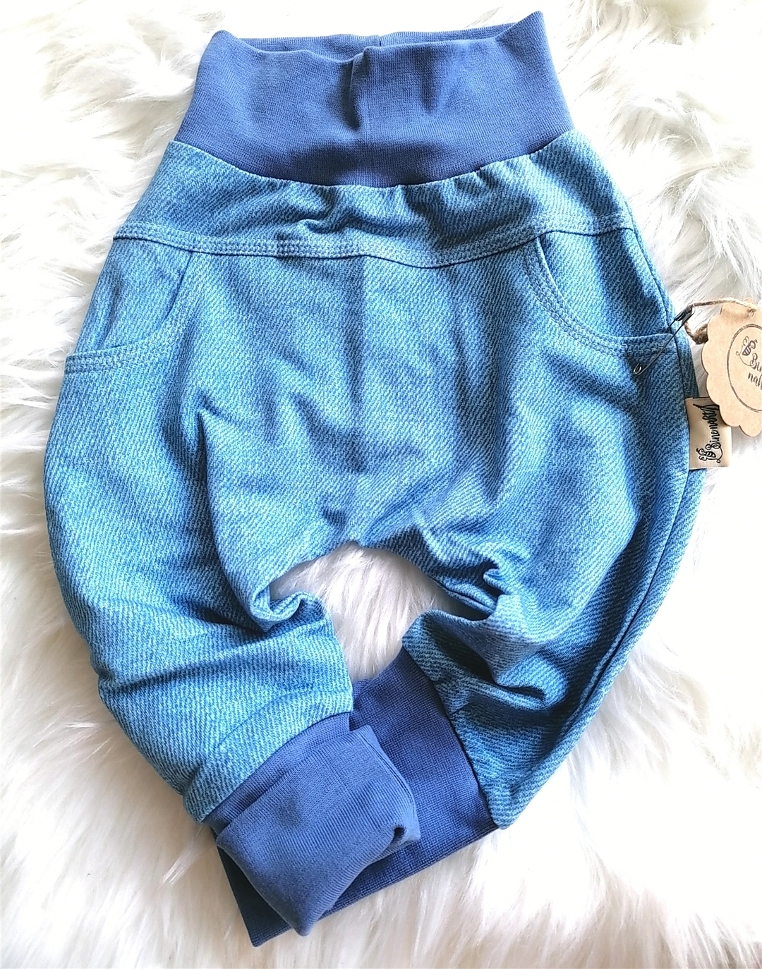 Blau